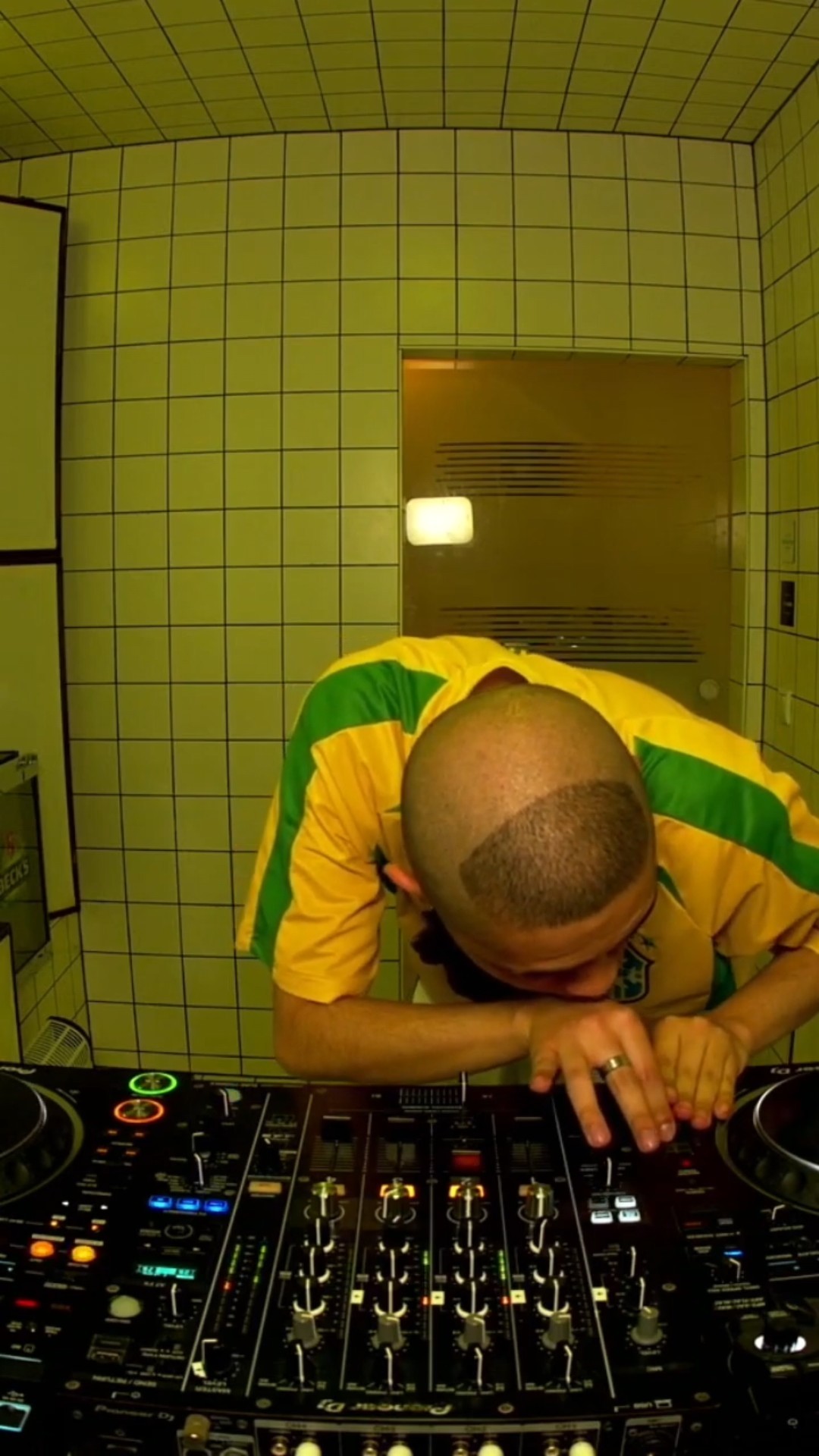 ⏪️ Watch Back #dj #electronicmusic #hoerberlin #ronaldo